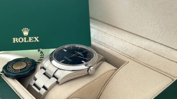 Rolex Oyster Perpetual 114300 (122017)
